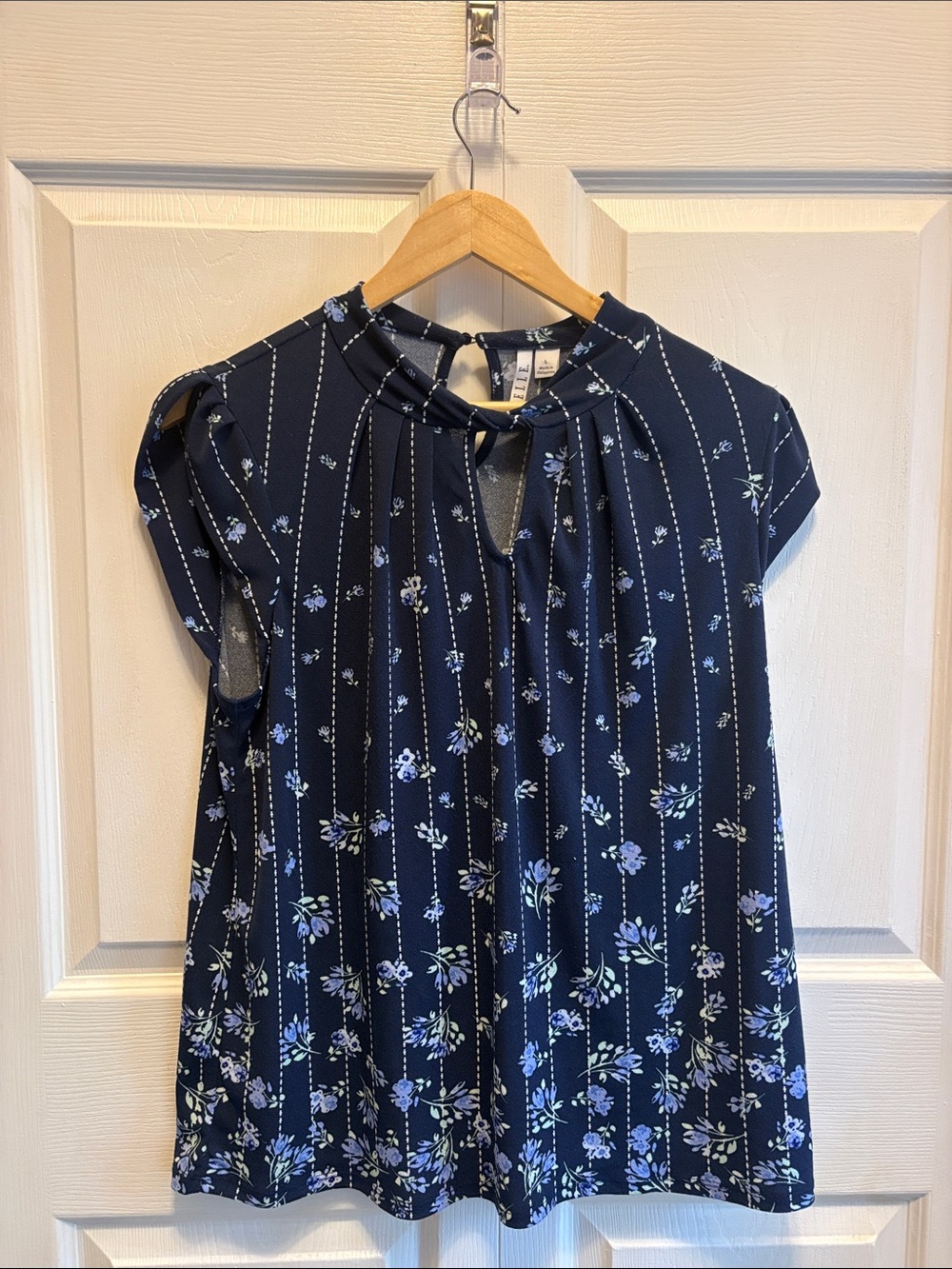 Elle Navy Blue Floral Tie-Detail Top